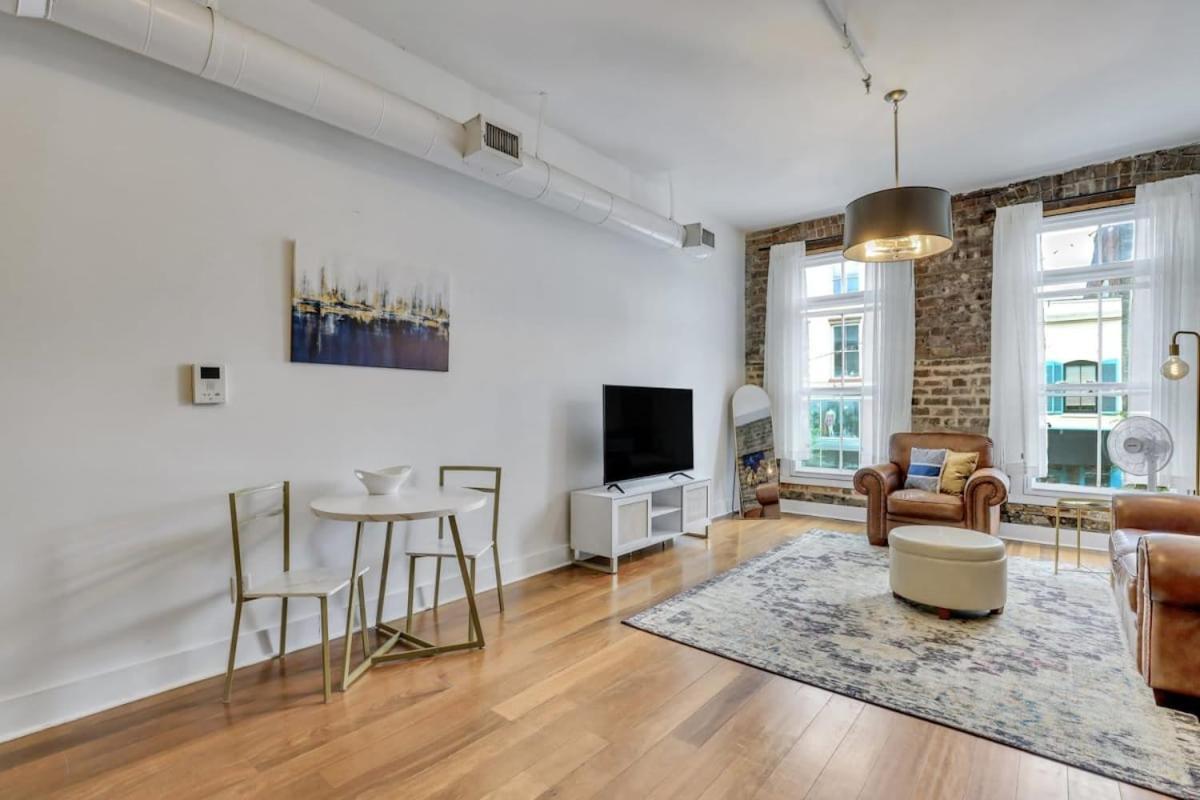 Lush Savannah Loft - Near Plant Riverside District Extérieur photo
