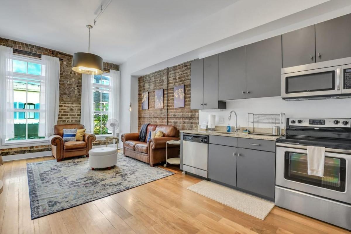 Lush Savannah Loft - Near Plant Riverside District Extérieur photo