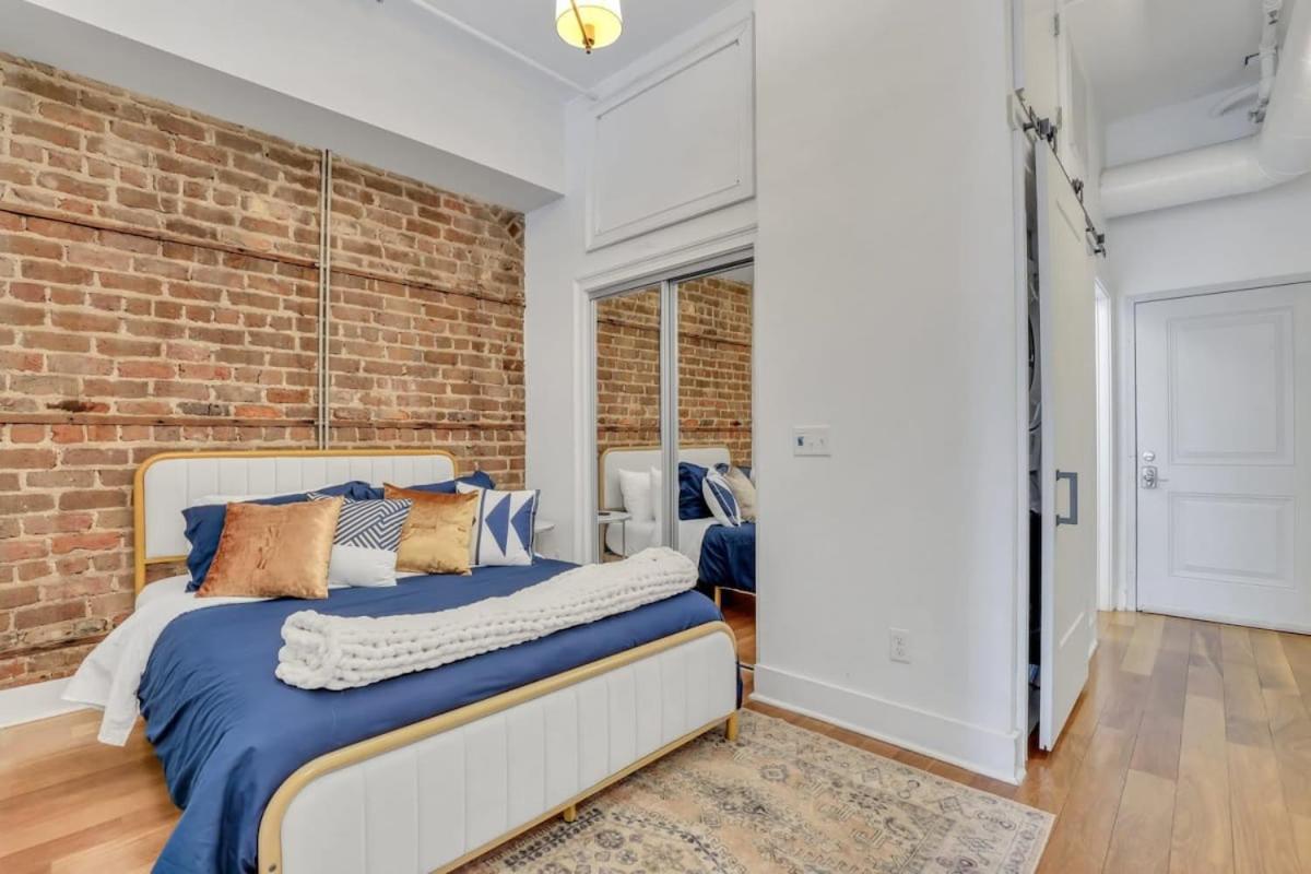 Lush Savannah Loft - Near Plant Riverside District Extérieur photo