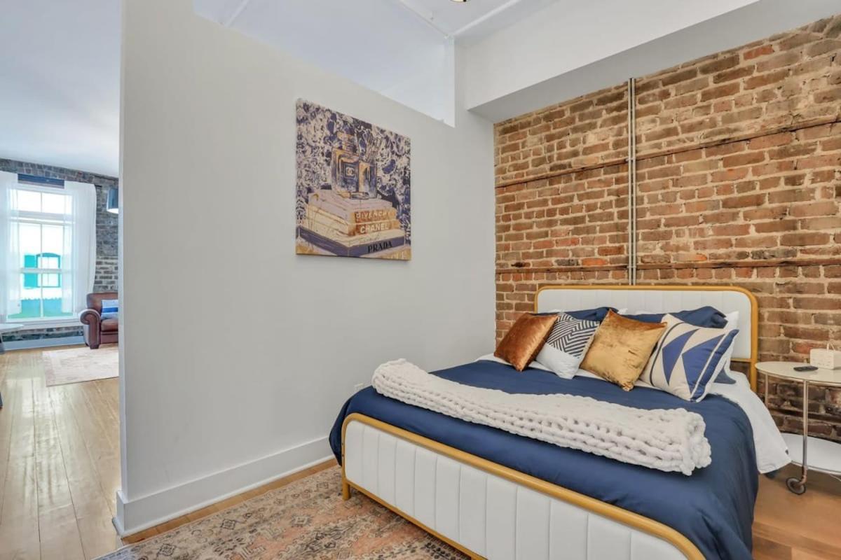 Lush Savannah Loft - Near Plant Riverside District Extérieur photo
