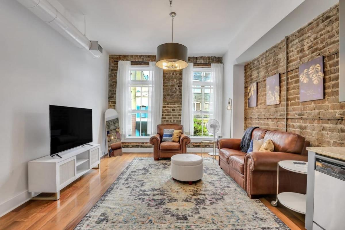 Lush Savannah Loft - Near Plant Riverside District Extérieur photo