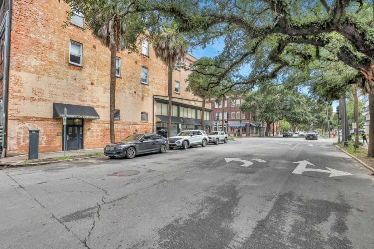 Lush Savannah Loft - Near Plant Riverside District Extérieur photo