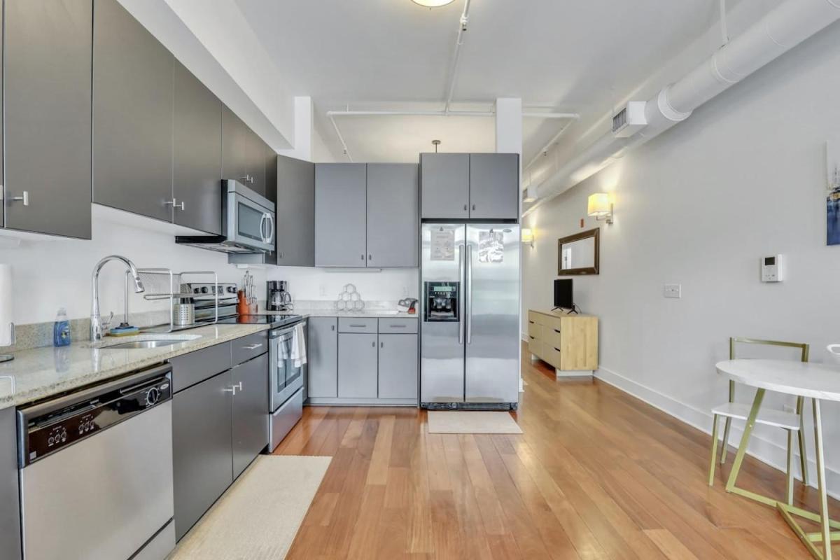 Lush Savannah Loft - Near Plant Riverside District Extérieur photo