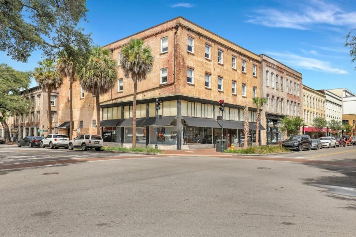 Lush Savannah Loft - Near Plant Riverside District Extérieur photo